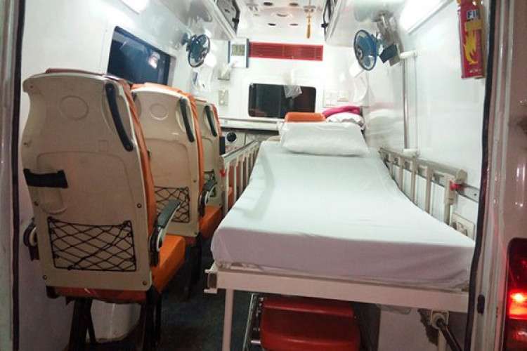 Best Ambulance Services In Delhi 8894296