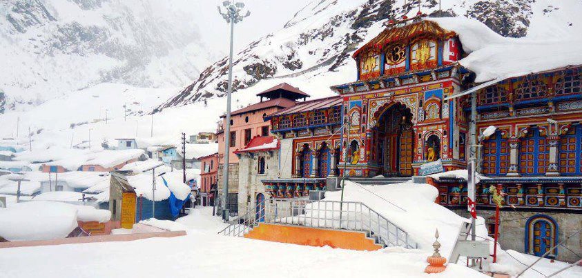 Book Chardham Tour Package 16976277518